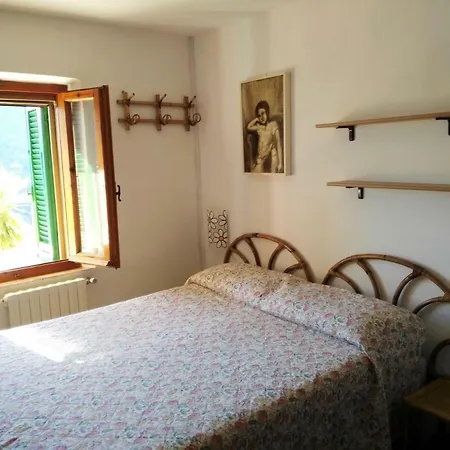 Bilocale Glicine Marciana (Isola d'Elba)